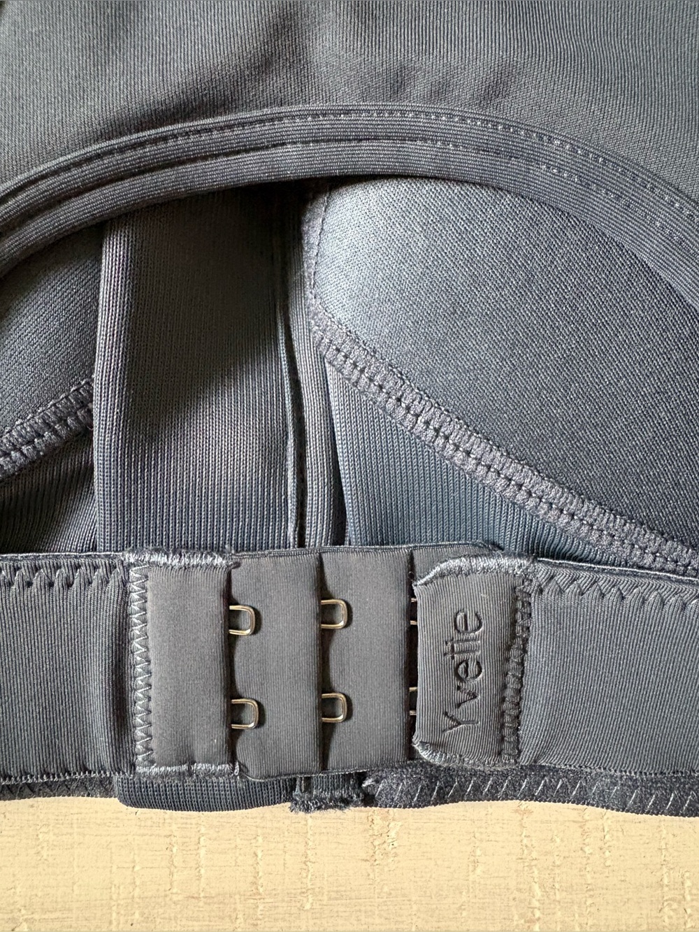 Yvette Front-Zip Sports Bra - Picture 4 of 7